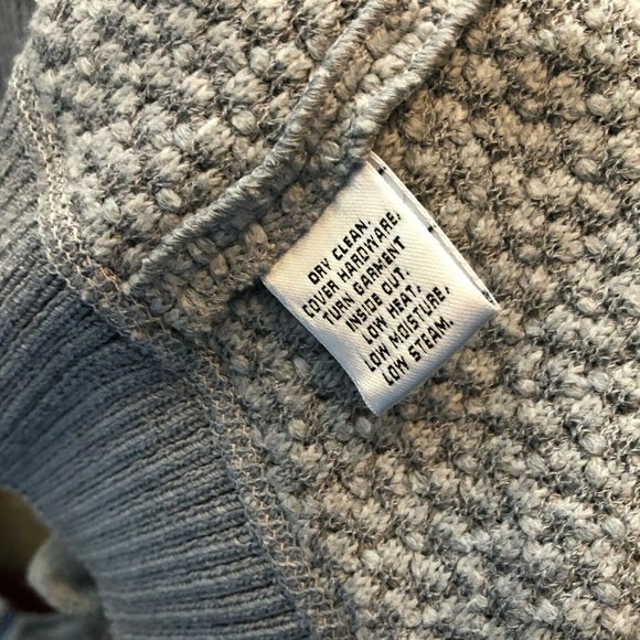 *Flawed* St. John One Button Sweater Cardigan - Picture 7 of 7